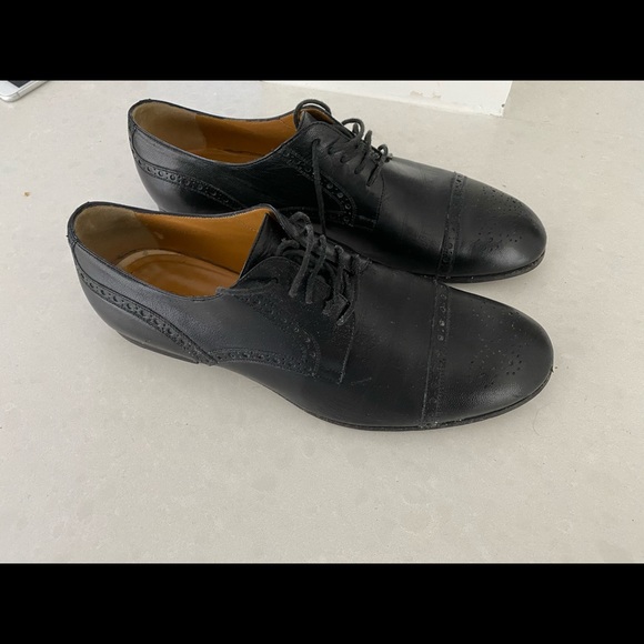 Gucci Shoes - Picture 1 of 8